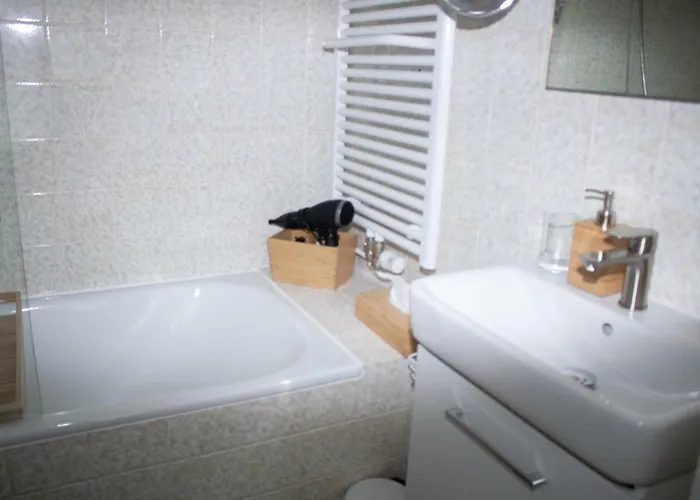 アパート Welcome In - Aan Skipiste En Golfbaan ヴィンターベルク